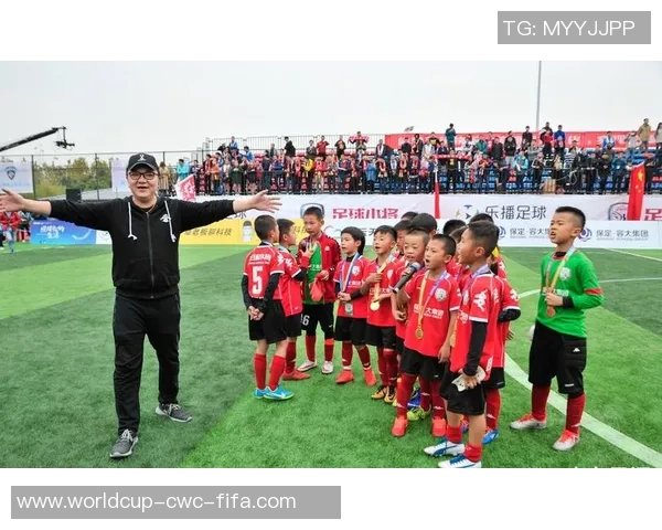 涂东旭足球之路：从青训小将到职业联赛的奋斗历程与成长故事